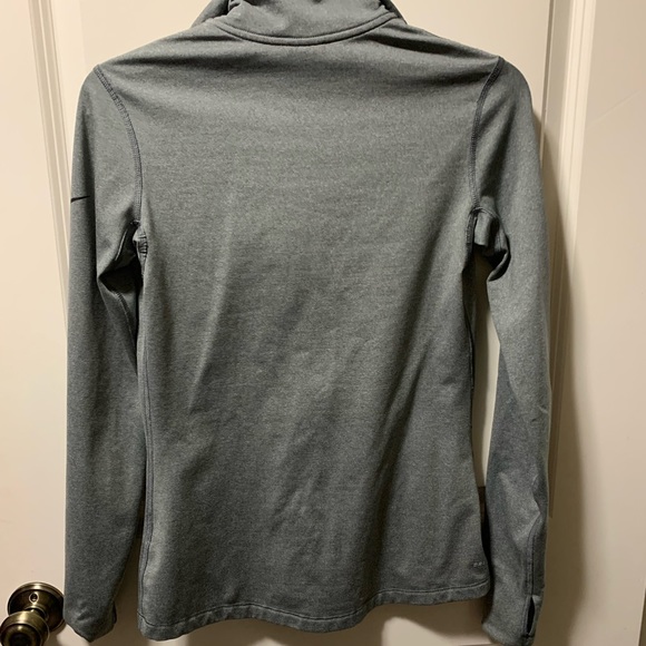 NIKE PRO DRI-FIT gray athletic pull over - Picture 5 of 10